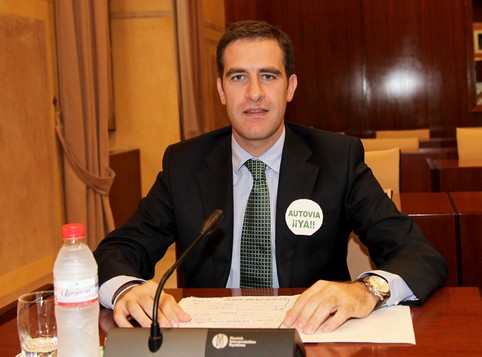 MIGUEL ÁNGEL CASTELLÓN APOYANDO AUTOVÍA ALMANZORA HOY EN EL PARLAMENTOANDALUZ