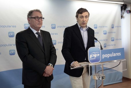 HERNANDO Y CAICEDO EN RUEDA PRENSA