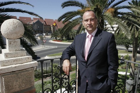 Luis-Rogelio-Rodríguez-Comendador-Alcalde-de-Almeria1