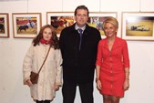 ELOISA CABRERA CON BALTASAR GALVEZ Y CARMEN GALVEZ EN LA INAUGURACION DE LA EXPOSICION
