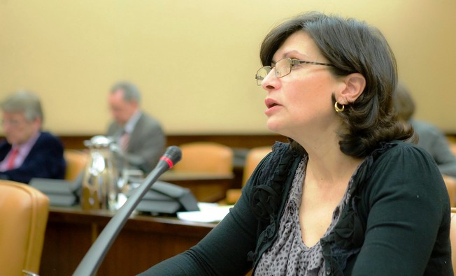 CARMEN-NAVARRO-EN-EL-CONGRESO