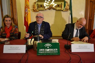 Firma convenio UAL y Junta Andalucía