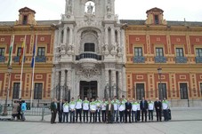 foto_familia_ahorradora_junta