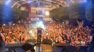 5.5.14. Actuacion Medina Azahara la noche del sabado de Fiestas de Huercal de Almeria