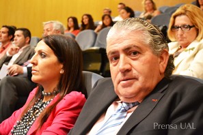 El fiscal de menores del TSJA José Rogelio Muñoz copia