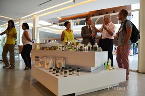 Exposicion microalgas Parque Ciencias Granada copia