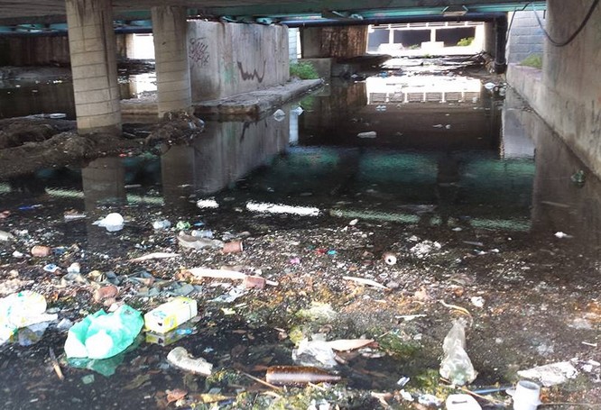 suciedad en la desembocadura 2