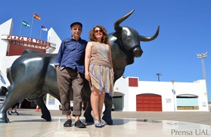 Pablo Berger con Teresa Belmonte curso verano toros copia