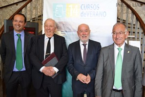 clausura curso arbitraje en el centro Manuel Olivencia y rector con Ramon Herrera y pte Diputacion copia
