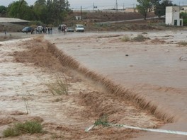 CORTE DE TRÁFICO POR LLUVIAS EN BARRANQUETE