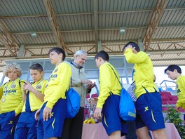 EL ALCALDE DE VERA José Carmelo Jorge Blanco ENTREGANDO TROFEOS