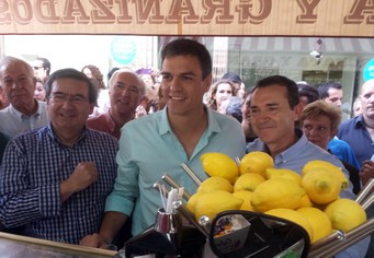 150515 Foto Pedro Sánchez kiosco Amalia