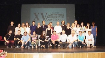 FOTO DE TODOS LOS PROFESORES DE LA ESCUELA DE MUSICA, DANZA Y TEATRO