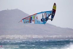 Fernandez_fires_up