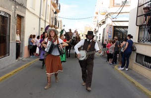 Pasacalles-inauguracion-AWFF-2014