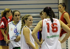 150922 CB ALMERIA ENTRENAMIENTO 03 JOEY RHOADS CONCHI SATORRE