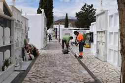 Estos días se ultiman los detalles para tenerlo todo a punto para la festividad de Todos los Santos