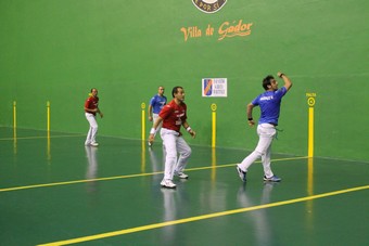 Titín III y Sainz II se han enfrentado a  Zabala y Garrido V en el partiDo estrella del homenaje a Juan Bonachera