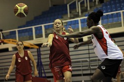 ENTRENAMIENTOS CB ALMERIA 21 LUCIA TORRES