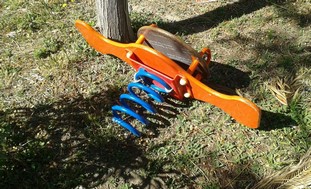 160413 actos vandalismo parque La Curva (1)