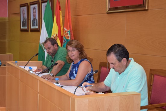 Lourdes Ramos preside el primer Pleno tras su nombramiento como la nueva alcaldesa de la villa de Gádor