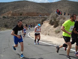 uno-de-los-tramos-mas-duros-de-la-carrera-popular-de-gador