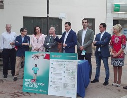 jmb-en-centro-salud-oliveros-2