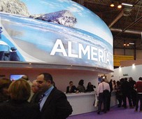 La playa nijareña de Mónsul fue imagen de Almería en Fitur 2016