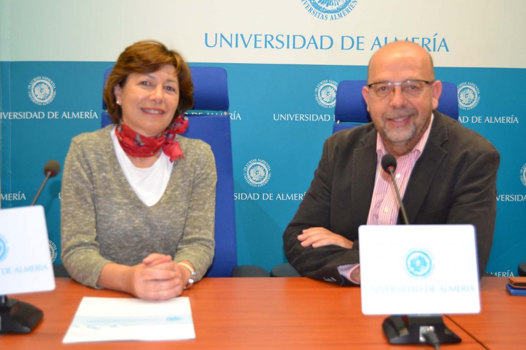 FOTO 2 ABRIL 19 PRESENTACION I I FERIA DE LAS NACIONES UAL