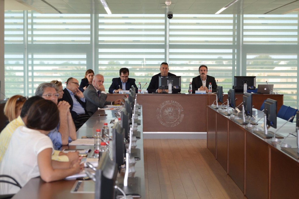 FOTO 1 MAYO 02 DEBATE CONCLUSIONES MESA DEL CINE