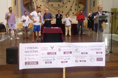 El Alcalde de Vera en el acto de entrega de premios