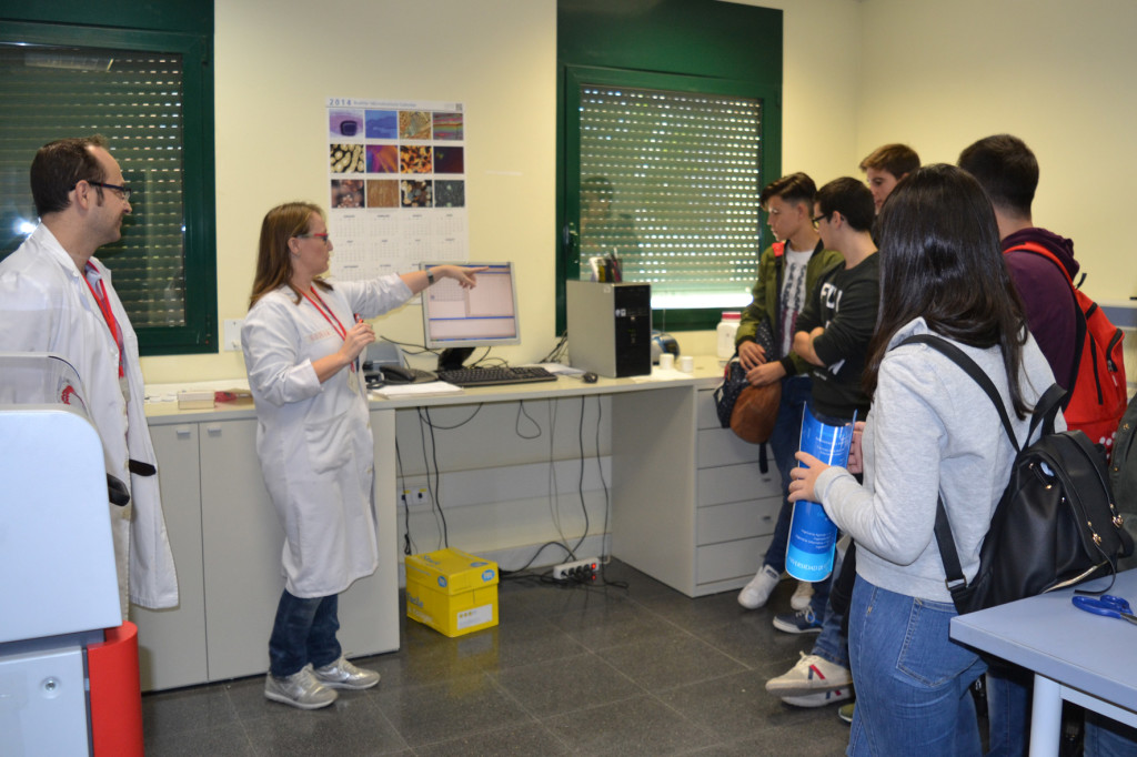 FOTO 3 TALLER LOS ERRORES DE DARWIN