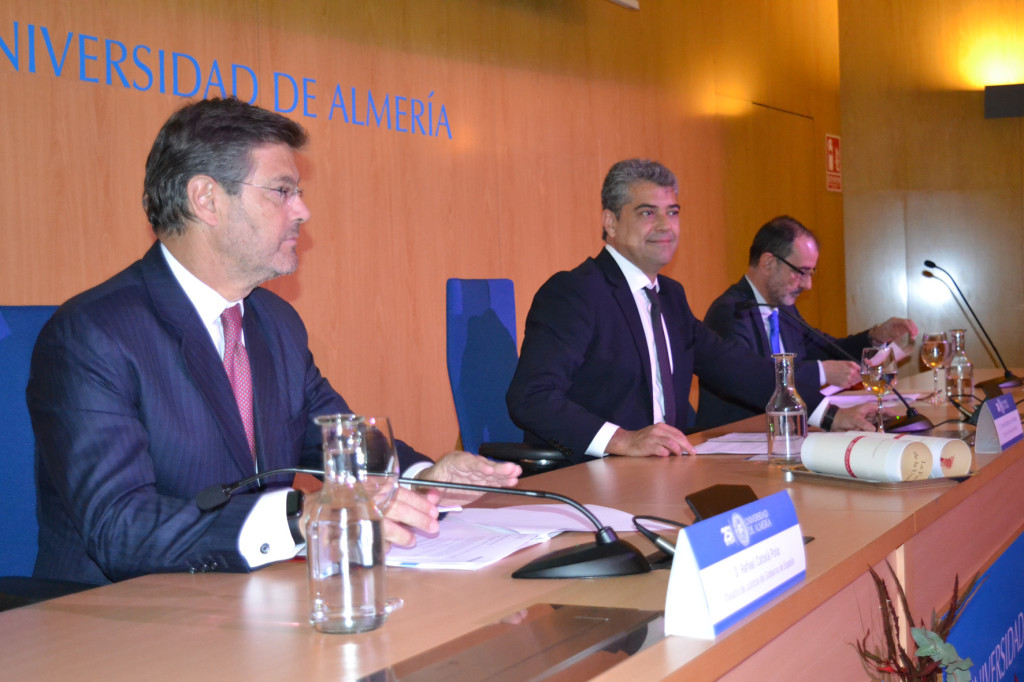 FOTO 1 ENERO 18 VISITA MINISTRO JUSTICIA UAL