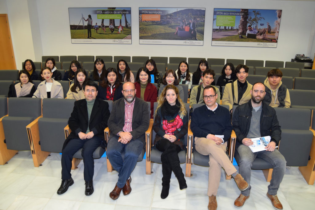 FOTO 1 FEBRERO 06 ESTUDIANTES COREANOS UAL