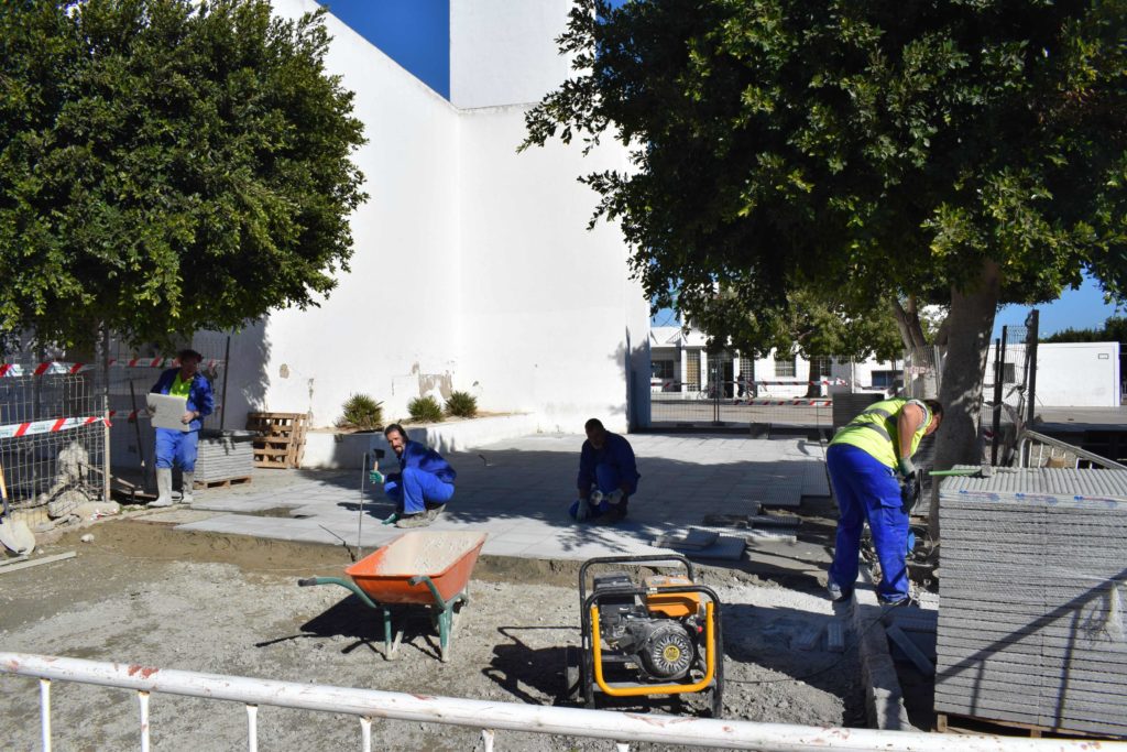 OBRAS EN PLAZA IGLESIA SAN ISIDRO