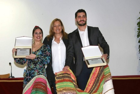 EL ÁRBOL QUEMADO DISTINCIONES