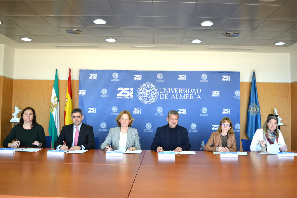 FOTO 1 MARZO 20 2018 FIRMA CONVENIO CONTROL CALIDAD AMBIENTAL