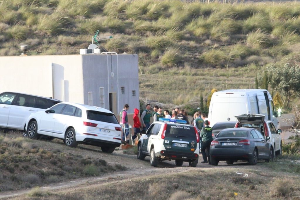 LA GUARDIA CIVIL  TRASLADAR A ANA JULIA, LA MUJER DETENIDA POR EL CRIMEN DEL NIÑO GABRIEL, A LA FINCA DEL VALLE DE RODALQUILAR.