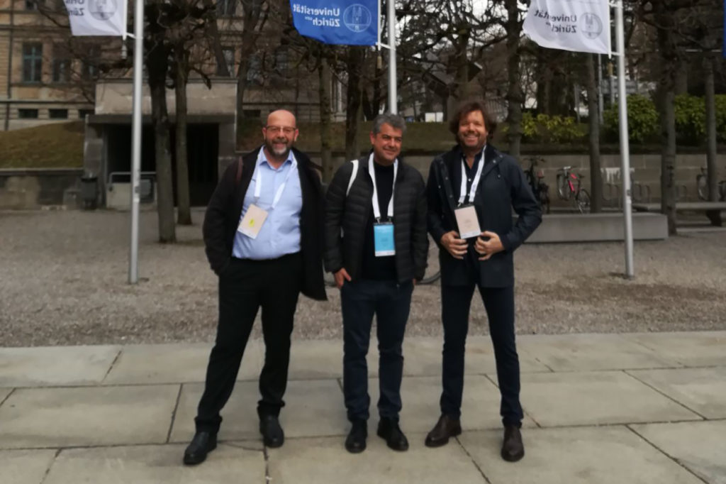 FOTO 1 ABRIL 06 2018 UAL EN CONFERENCIA ZURICH