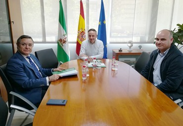 FOTO entrega permiso investigación minera Olivarico Triturados Macael