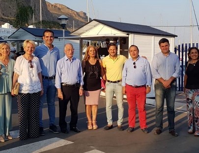 ALCALDE VISITA MERCADO DEL MAR AGUADULCE1