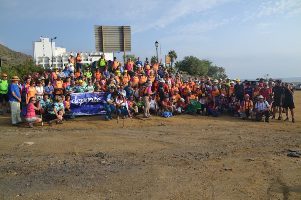 MARCHA POR EL SENDERO DE LA MENA