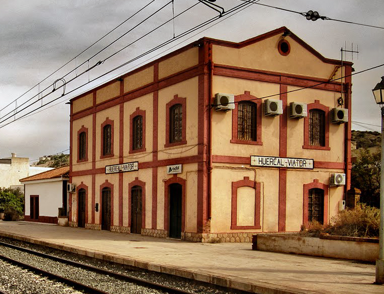 estacion huercal-viator