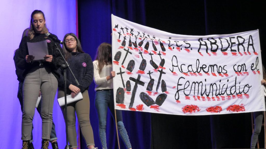 181123 acto violencia genero Adra (1)
