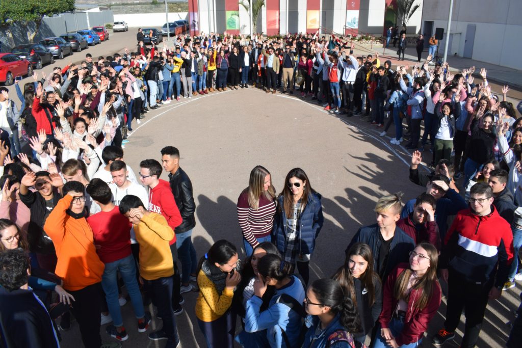 VIBRA POR LA IGUALDAD-LAZO HUMANO