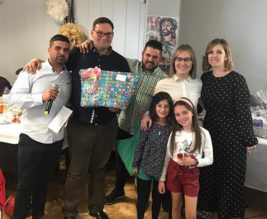 Comida de Hermandad - Durante la comida se sortearon numerosos regalos donados por las empresas del municipio