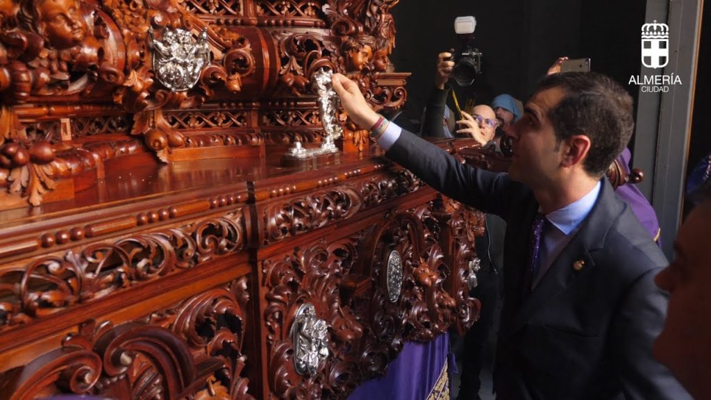 Alcalde-asiste-a-la-salida-de-Pasión