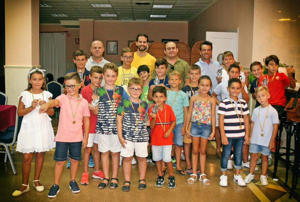 190827 entrega premios padel infantil