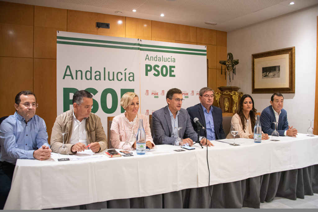 191018 Foto PSOE Jose Luis San chez Teruel y candidatos y candidatas del PSOE de Almeria al Congreso y al Senado el 10N