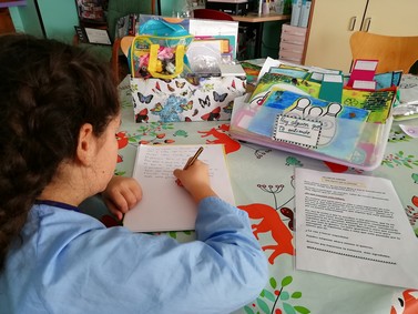 200125 H Poniente Taller de Cartas Pediatría Aula Hospitalaria (2)